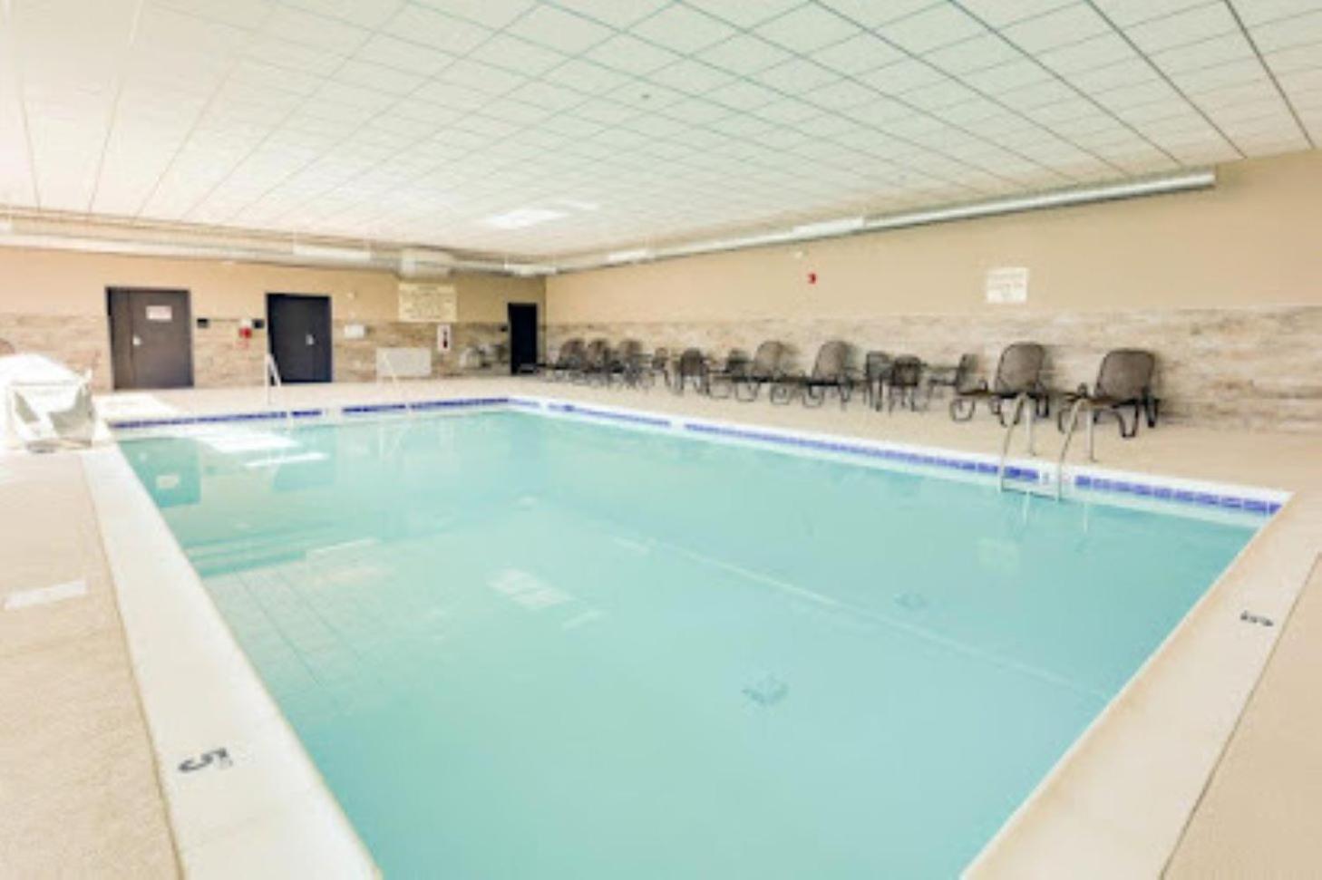Hotel Lotus Kansas City Merriam ภายนอก รูปภาพ