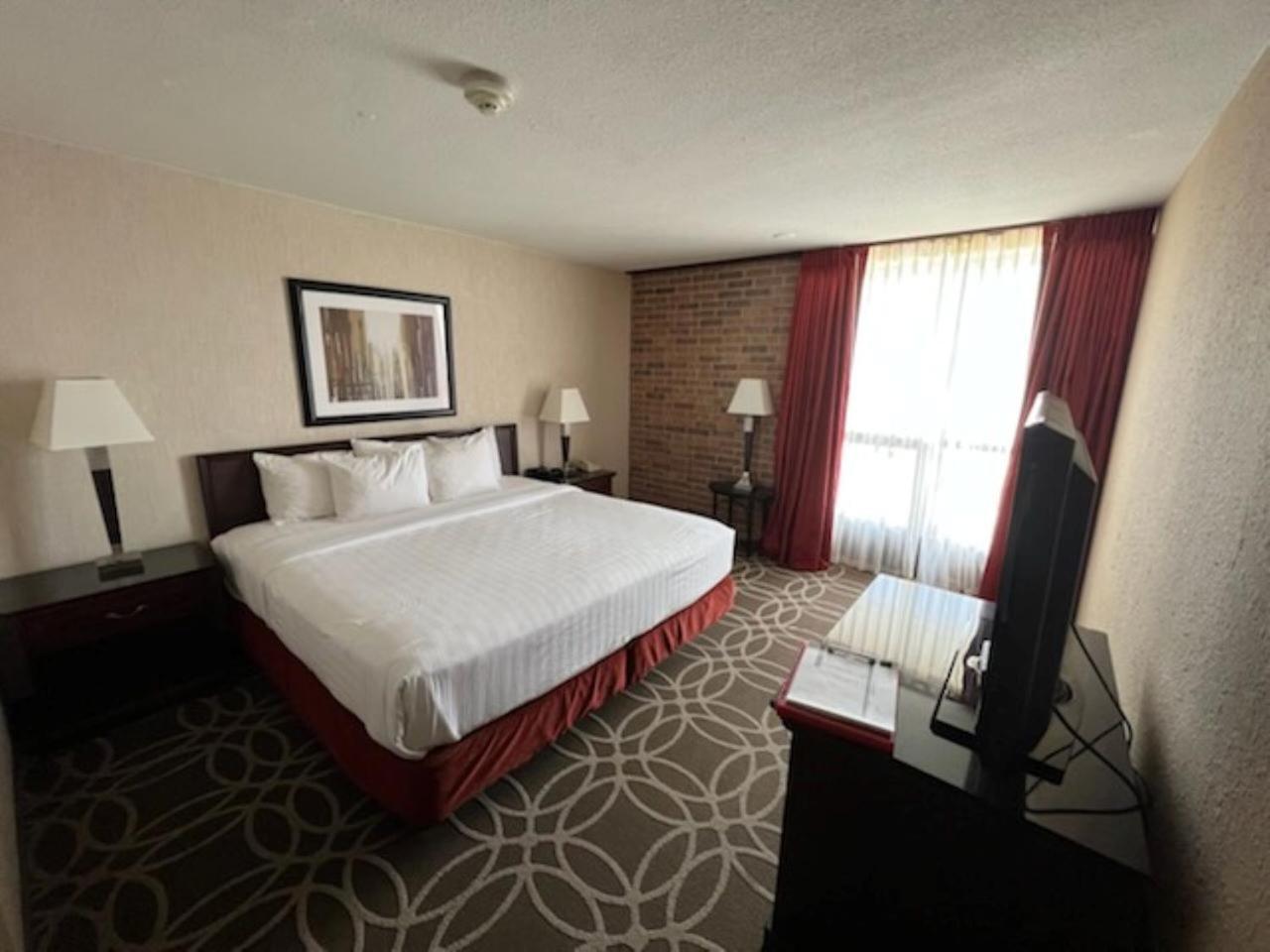 Hotel Lotus Kansas City Merriam ภายนอก รูปภาพ